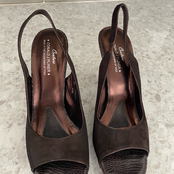 Donald Pliner Couture sling back heels. - Picture 3 of 7